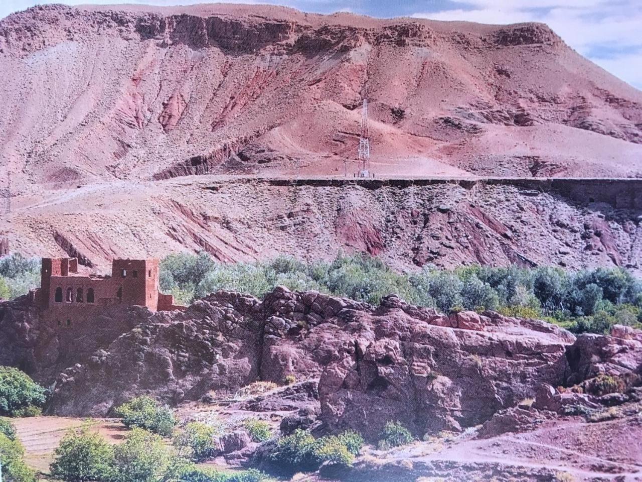 Hotel Panoramique De La Vallee Aït Idaïr Exterior foto